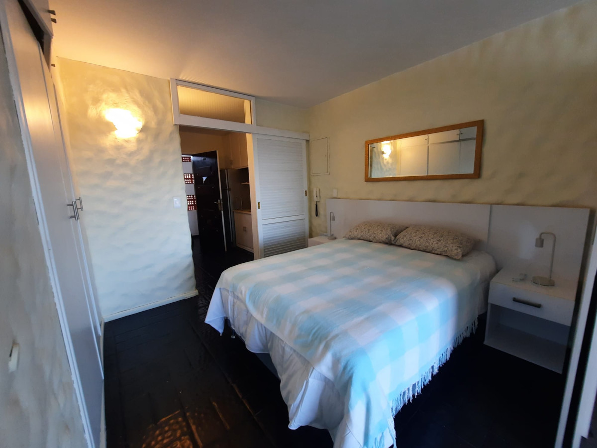 Apartamento ID.2605 - Muy lindo apartamento, frente a la parada 2 de Playa Brava 