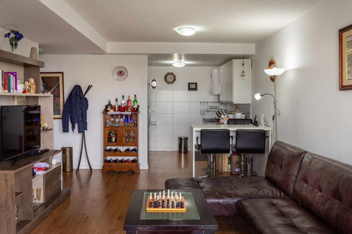 Apartamento ID.2465 - Excelente ubicación! Para entrar.