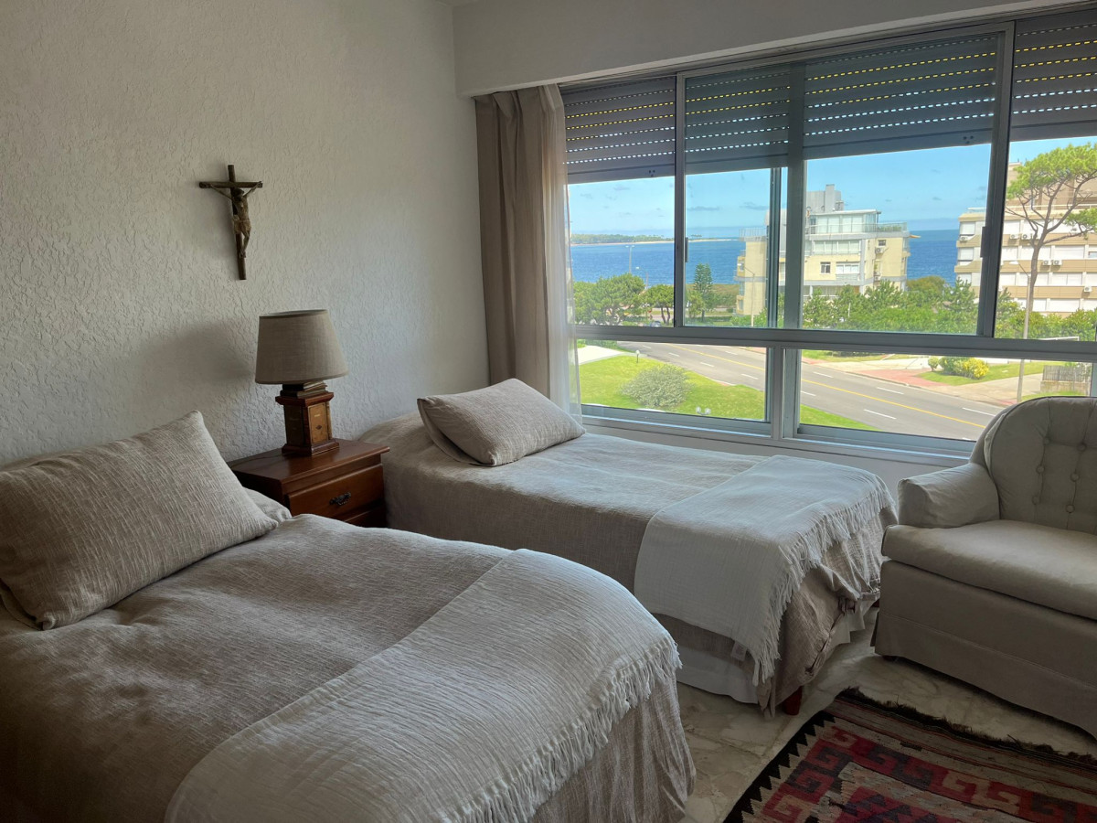 Apartamento ID.2752 - Hermoso apartamento, con terraza y vista al mar 