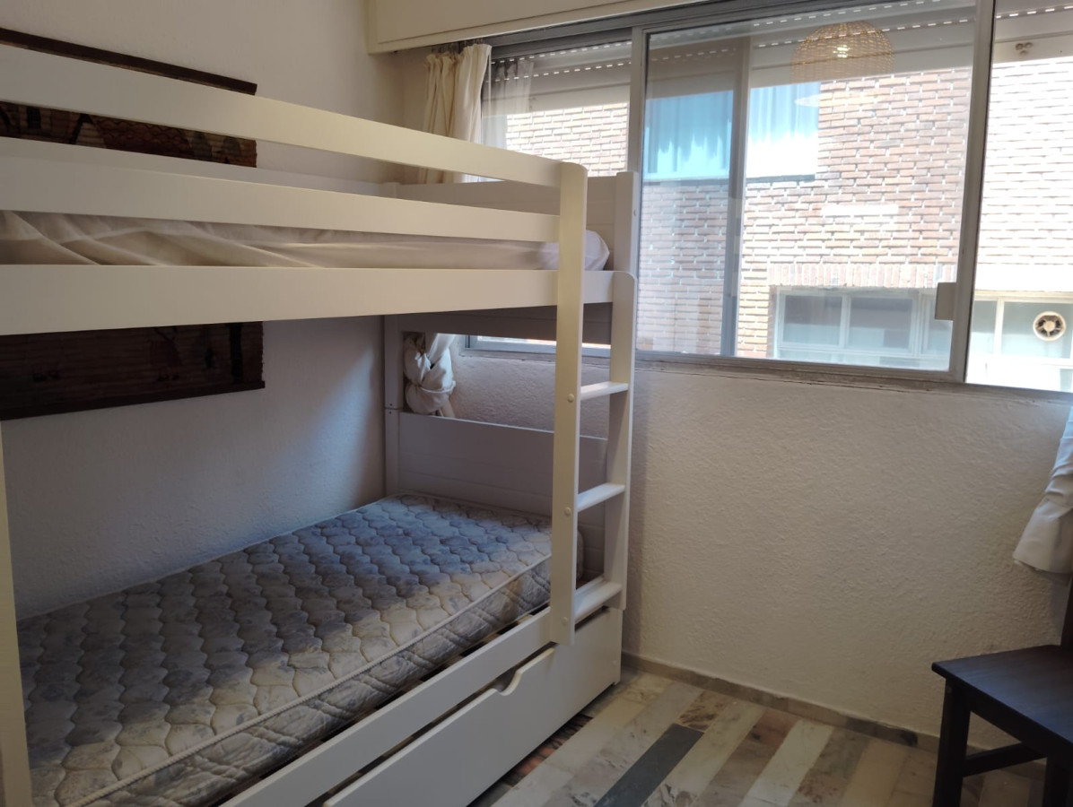 Apartamento ID.2822 - Apto en venta, Reciclado, a metros del Mar, con garage 