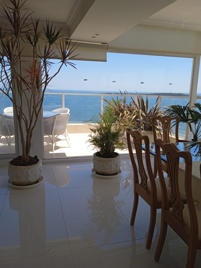 Apartamento ID.1845 - Penthouse, primera linea al mar.