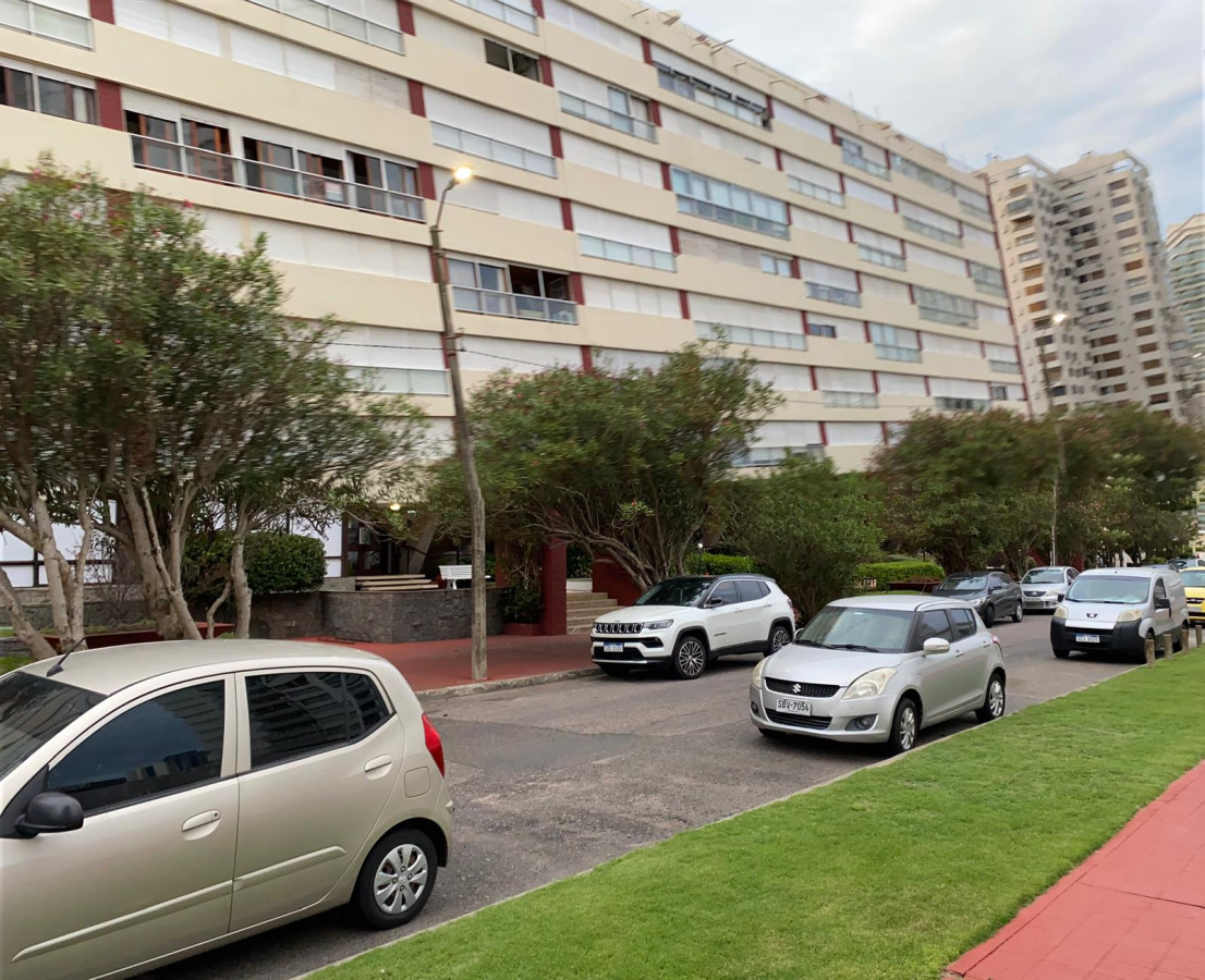 Apartamento ID.2882 - Edificio Islamar, a pocos metros de la Playa Brava 