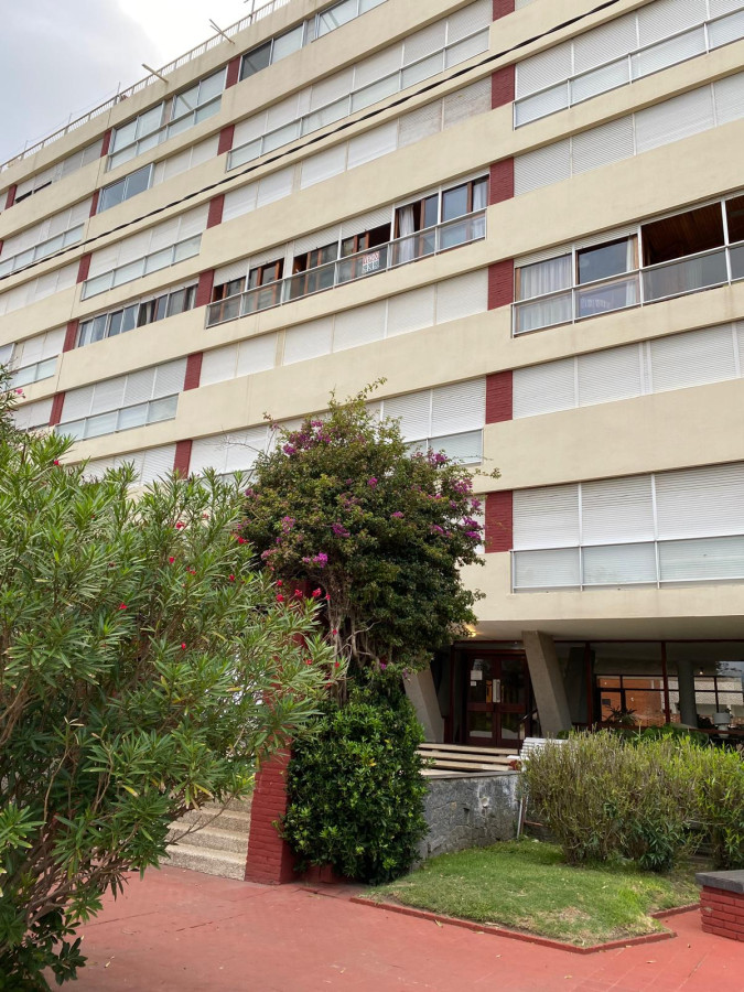 Apartamento ID.2882 - Edificio Islamar, a pocos metros de la Playa Brava 
