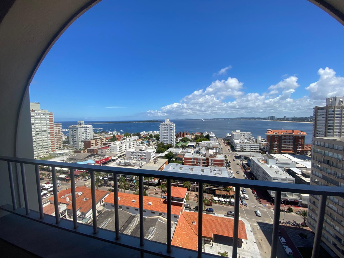 Apartamento ID.2844 - Excelente vista, terraza, piso alto