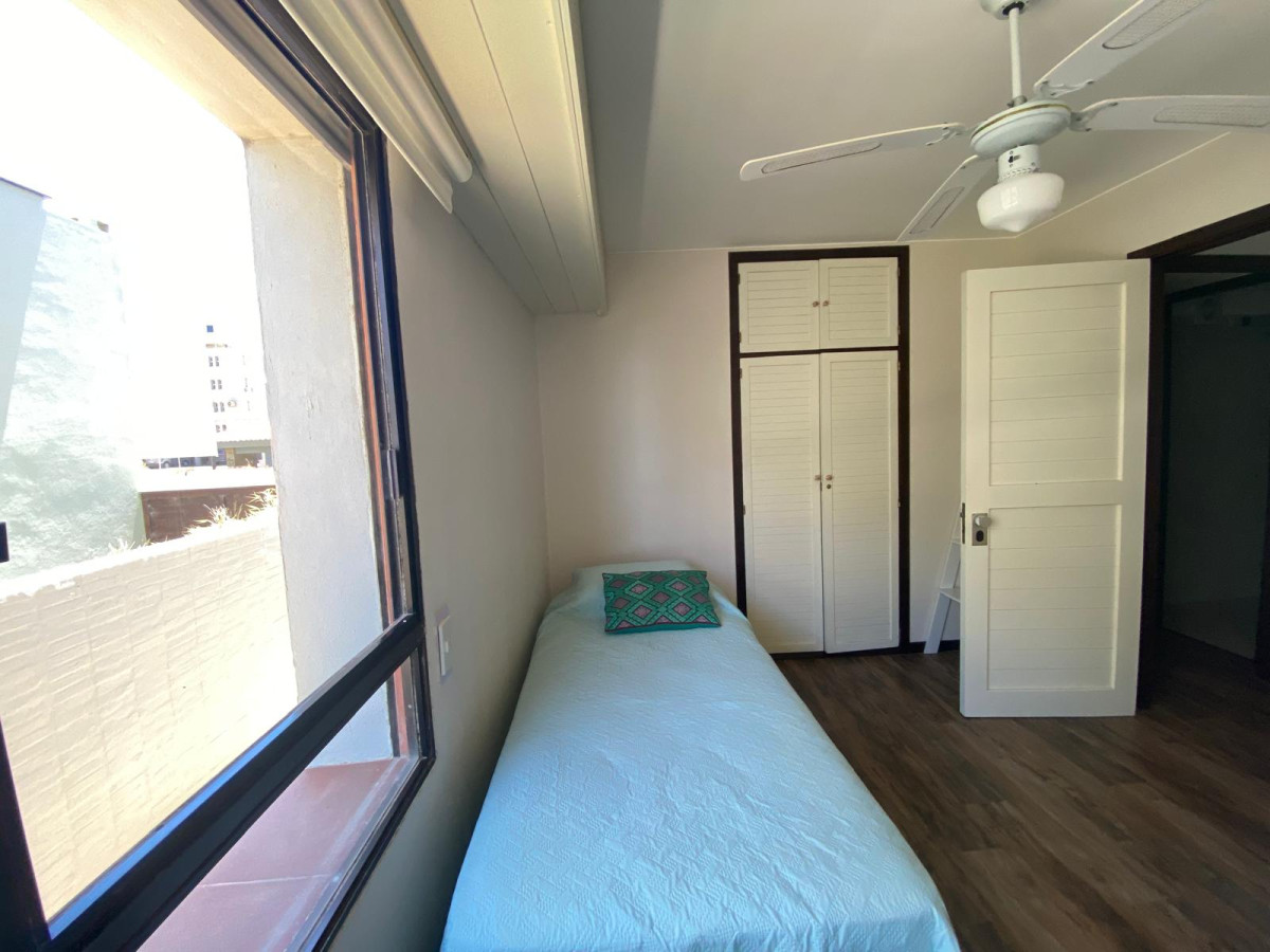 Apartamento ID.2850 - Excelente vista a la Playa Brava, Ideal para vivir todo el año