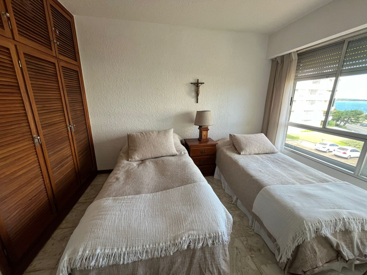Apartamento ID.2752 - Hermoso apartamento, con terraza y vista al mar 