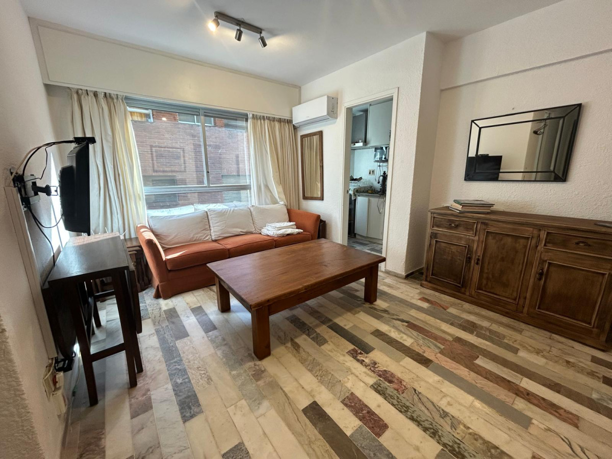Apartamento ID.2822 - Apto en venta, Reciclado, a metros del Mar, con garage 