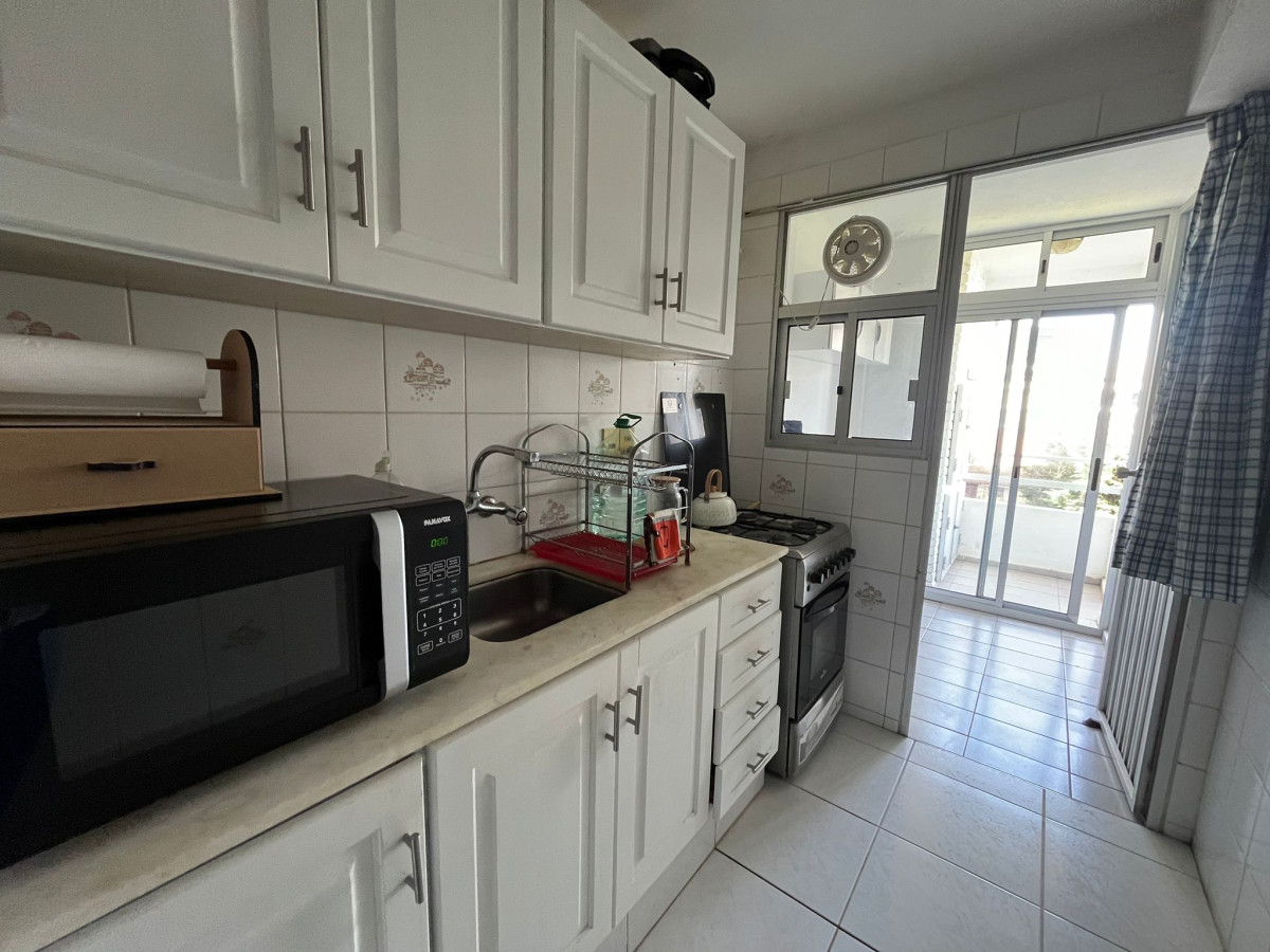 Apartamento ID.2799 - Hermoso apartamento a la venta, con terraza, parrillero, cochera 