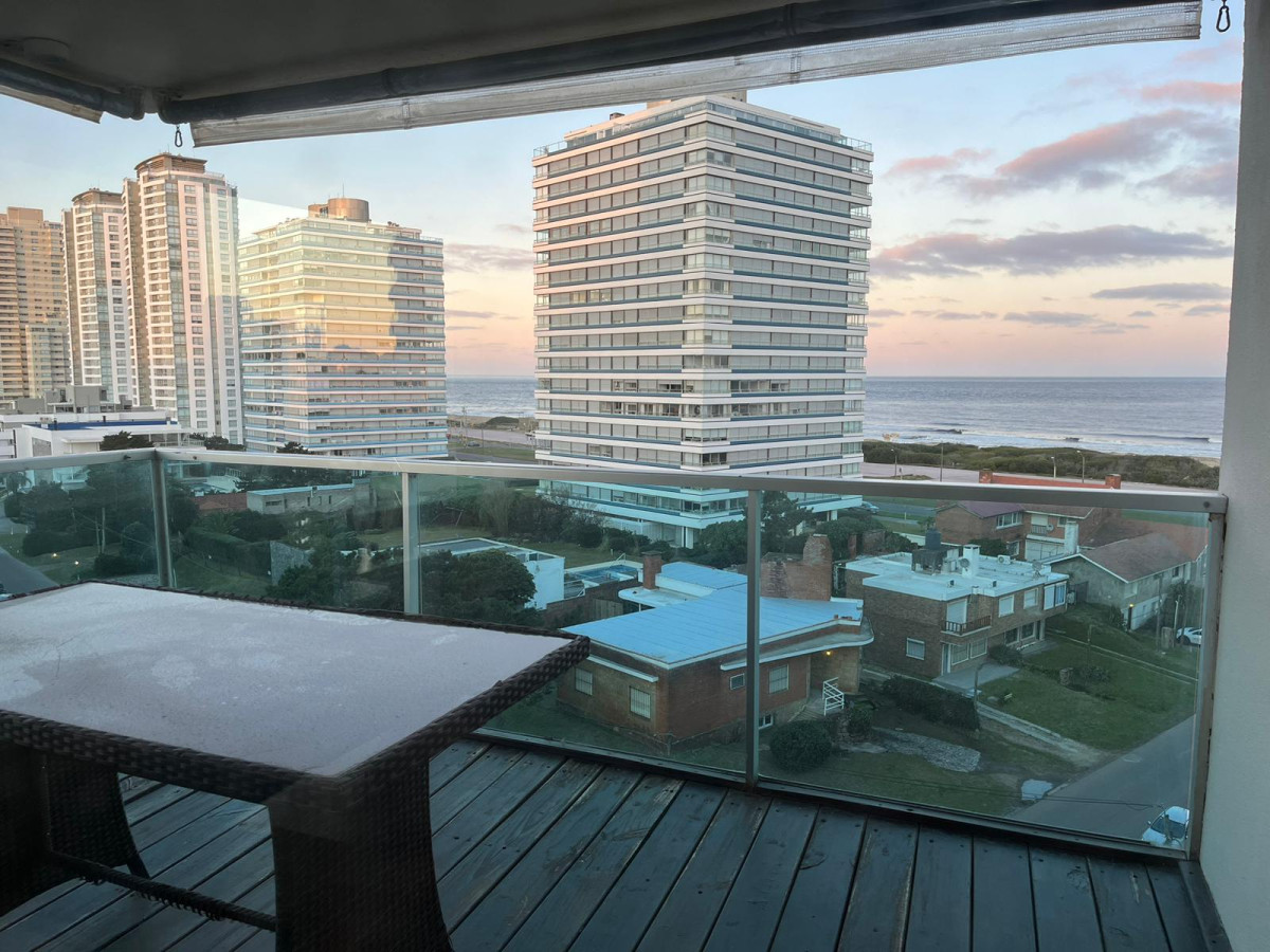 Apartamento ID.2787 - Hermoso apartamento con terraza y vista a la Playa Brava
