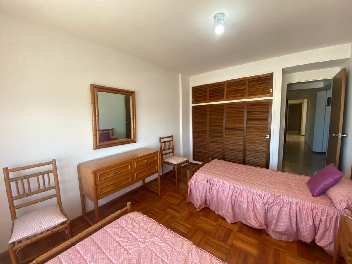 Apartamento ID.2844 - Excelente vista, terraza, piso alto