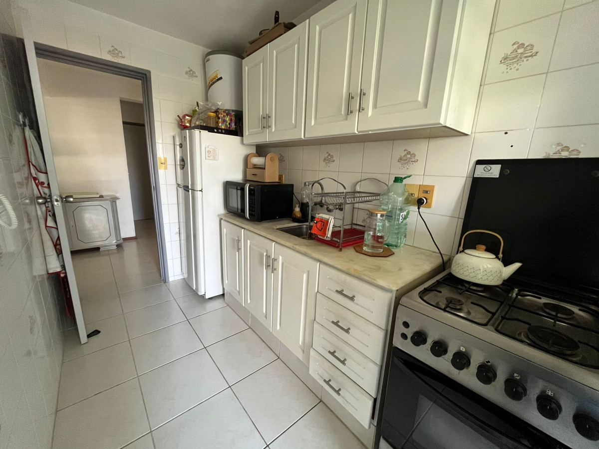 Apartamento ID.2799 - Hermoso apartamento a la venta, con terraza, parrillero, cochera 
