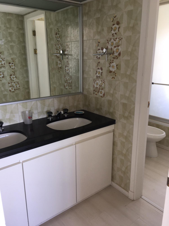 Apartamento ID.2308 - Piso alto con vista, Edificio con sevicios