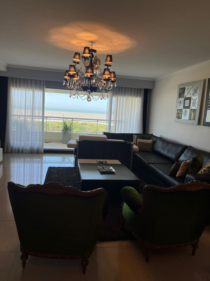 Apartamento ID.1456 - Apartamento en Brava, 3 dormitorios *
