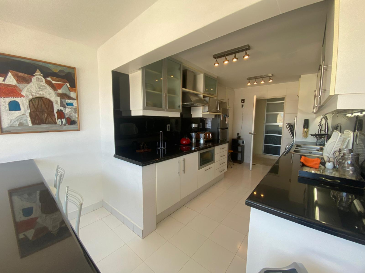 Apartamento ID.2845 - Piso alto, excelente vista a las Playas Brava y Mansa