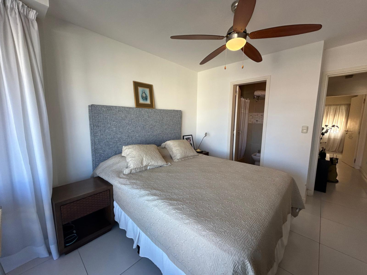 Apartamento ID.2720 - Se vende hermoso y amplio apto en la Peninsula 