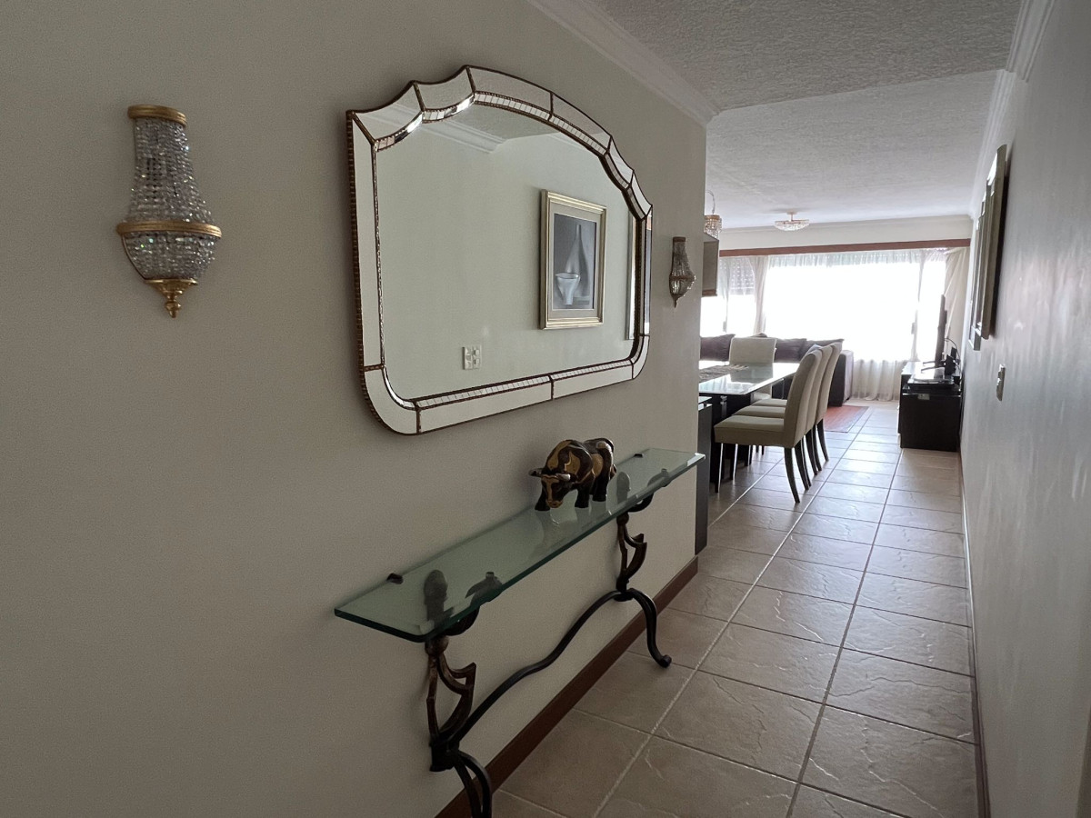 Apartamento ID.1092 - ¡Hermoso apartamento! Primera Linea al Mar 