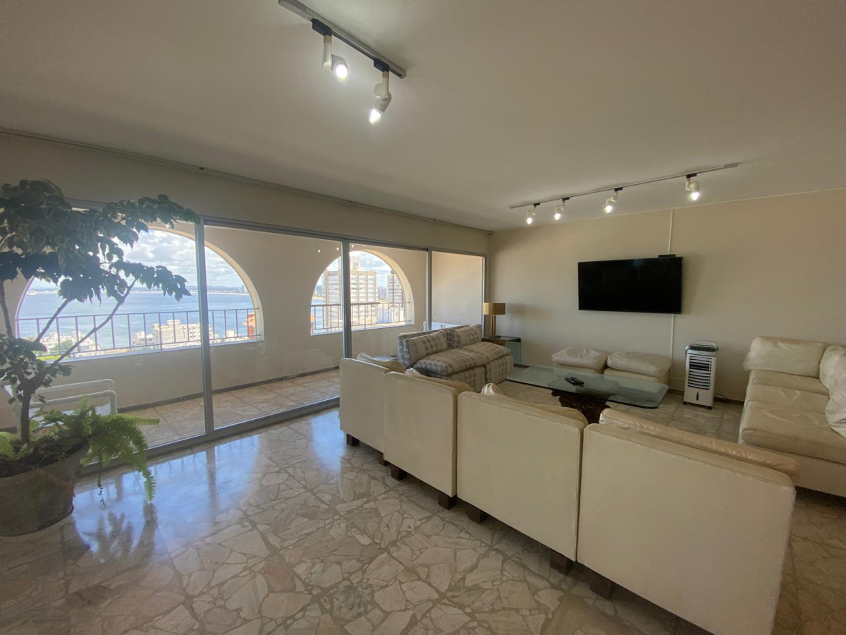 Apartamento ID.2844 - Excelente vista, terraza, piso alto