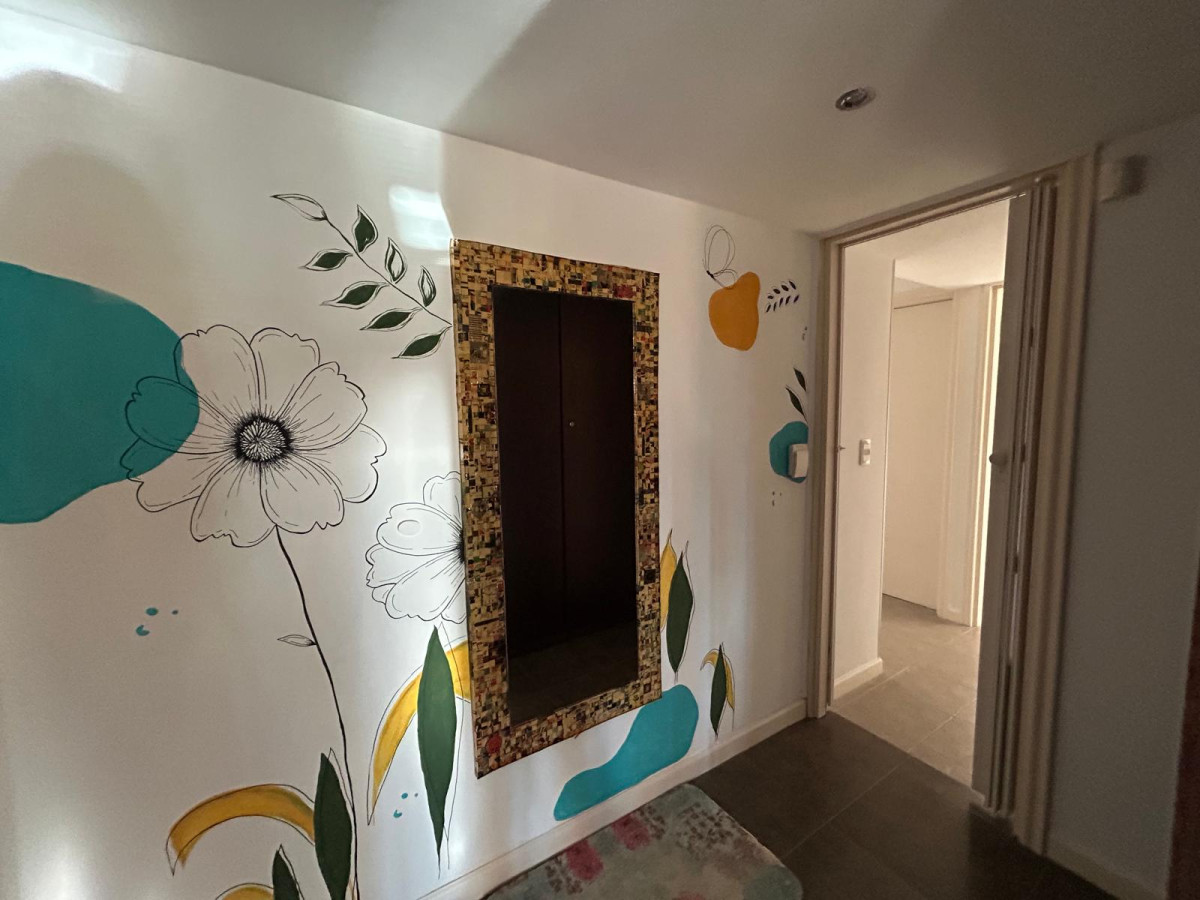 Apartamento ID.1252 - Venta de apto muy amplio, con terraza con parrillero cerrado y estufa a leña