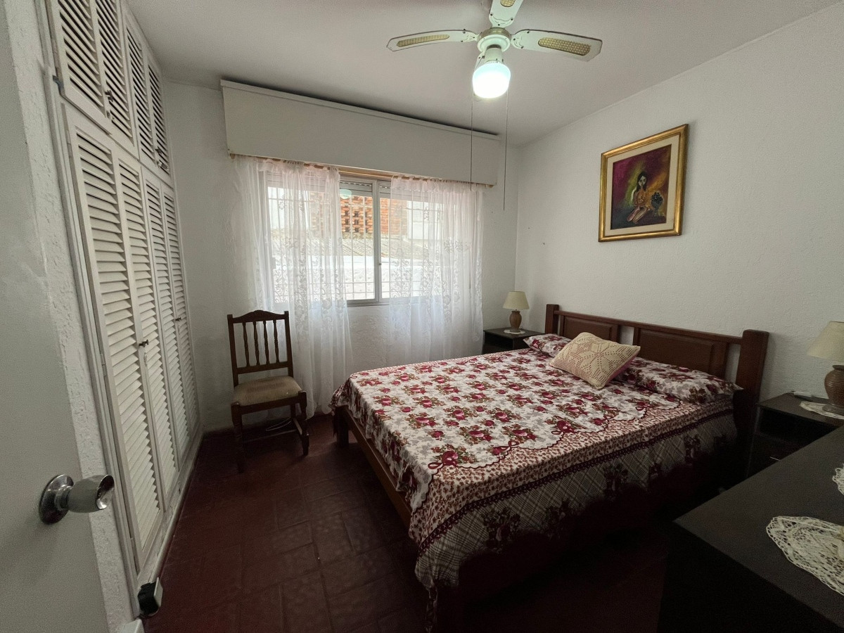 Apartamento ID.2769 - Alquiler anual, con terraza y cochera 