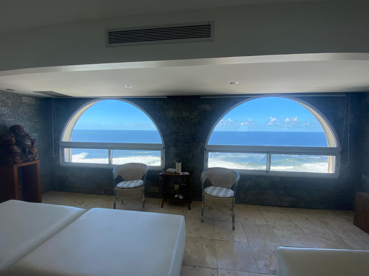 Apartamento ID.2845 - Piso alto, excelente vista a las Playas Brava y Mansa