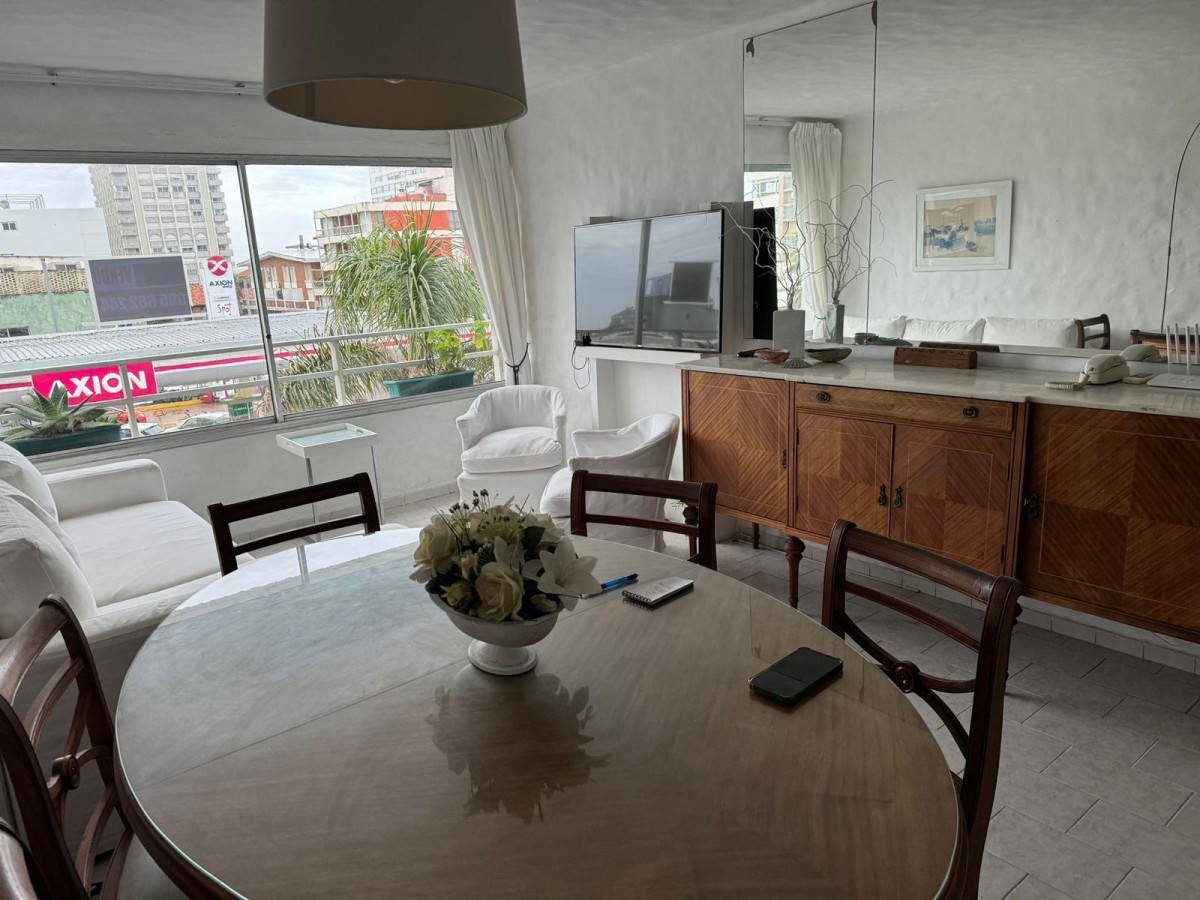Apartamento ID.2785 - Se vende apto zona centrica, muy luminoso
