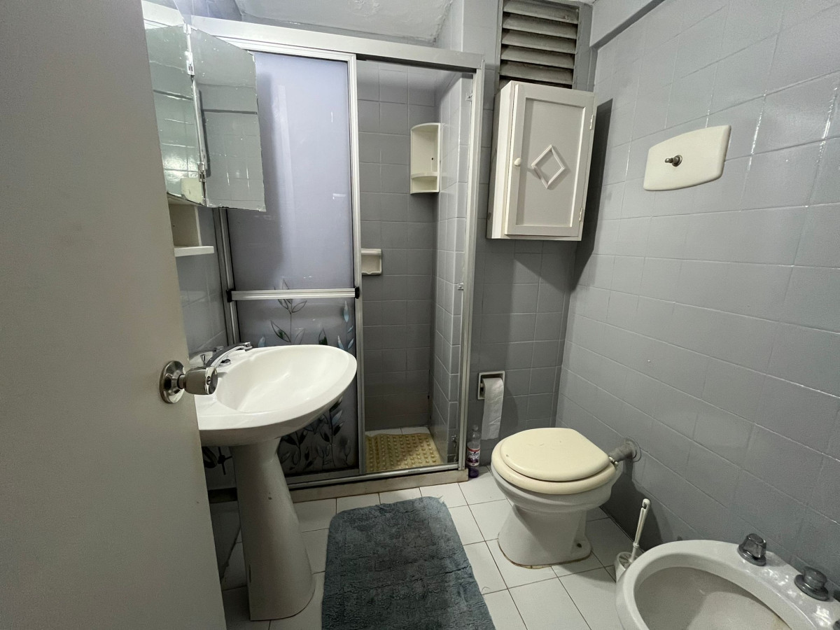 Apartamento ID.2769 - Alquiler anual, con terraza y cochera 