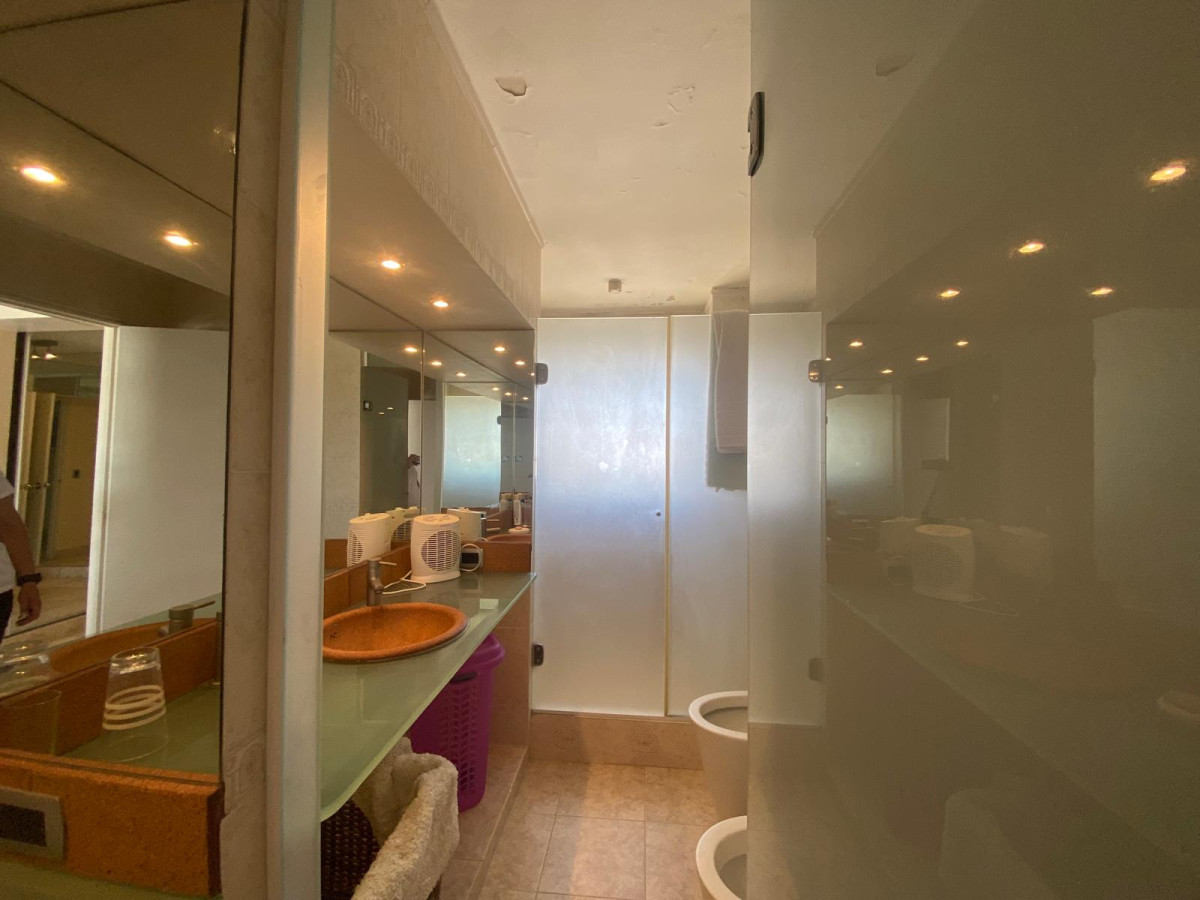 Apartamento ID.2845 - Piso alto, excelente vista a las Playas Brava y Mansa