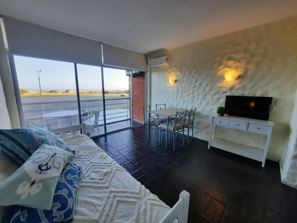 Apartamento ID.2605 - Muy lindo apartamento, frente a la parada 2 de Playa Brava 
