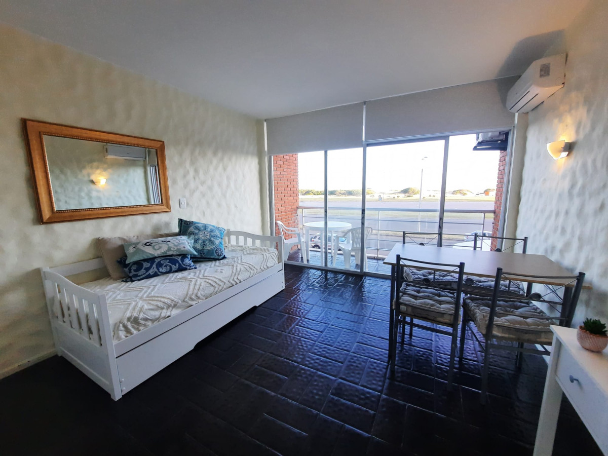 Apartamento ID.2605 - Muy lindo apartamento, frente a la parada 2 de Playa Brava 
