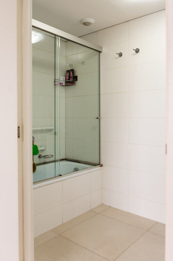 Apartamento ID.2465 - Excelente ubicación! Para entrar.