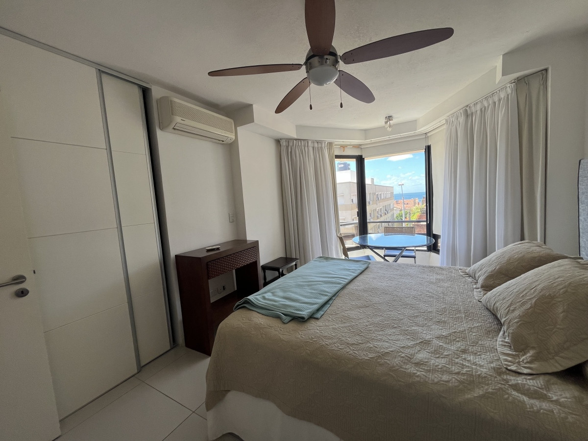 Apartamento ID.2720 - Se vende hermoso y amplio apto 