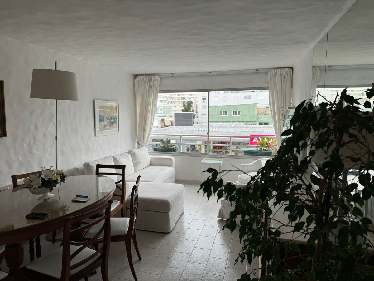 Apartamento ID.2785 - Se vende apto zona centrica, muy luminoso