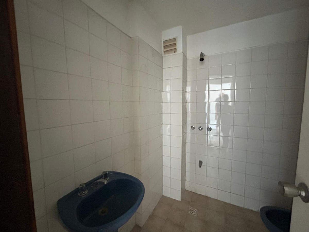 Apartamento ID.2982 - Centro de Maldonado - Ideal para oficina o consultorio 