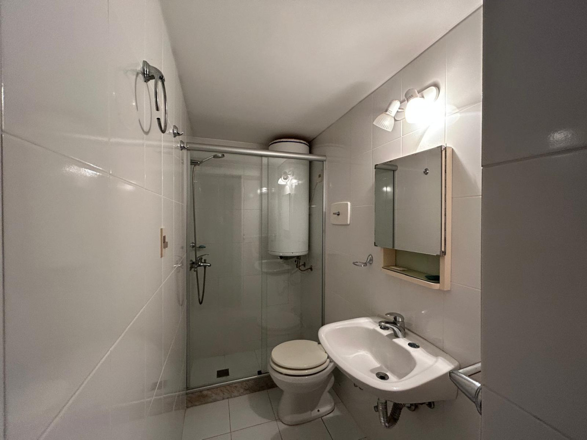 Apartamento ID.2939 - Hermoso apto en venta, Planta Baja, jardin propio con vista a la Playa Brava 