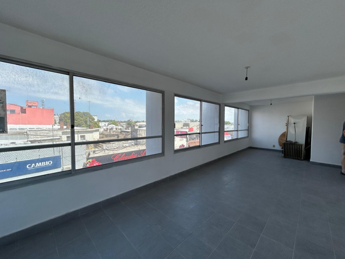 Apartamento ID.2982 - Centro de Maldonado - Ideal para oficina o consultorio 