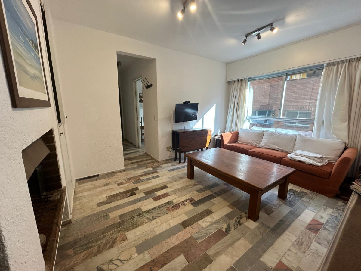 Apartamento ID.2822 - Apto en venta, Reciclado, a metros del Mar, con garage 