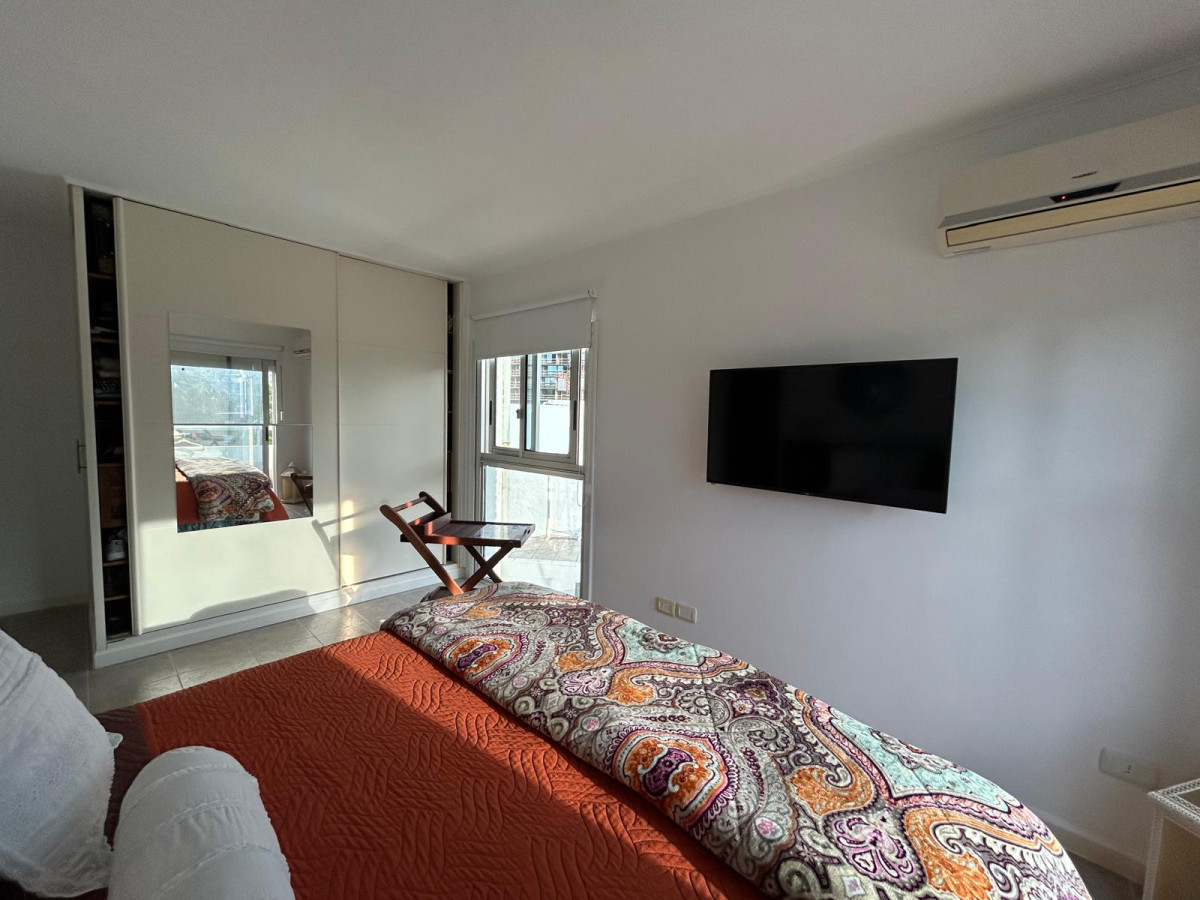 Apartamento ID.1252 - Venta de apto muy amplio, con terraza con parrillero cerrado y estufa a leña