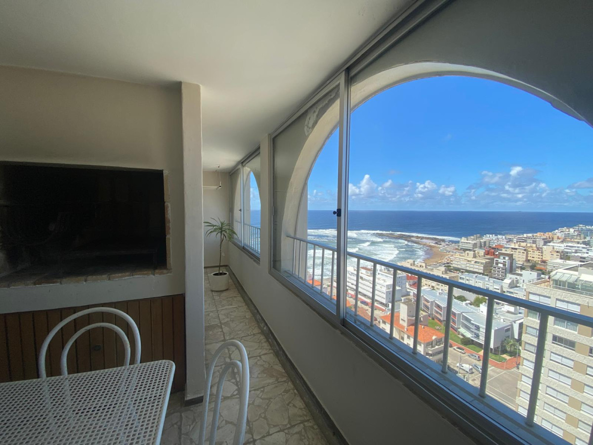 Apartamento ID.2844 - Excelente vista, terraza, piso alto