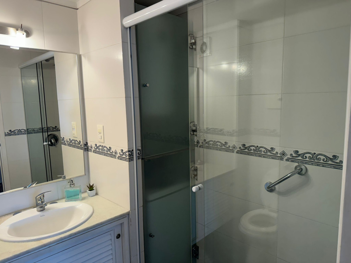 Apartamento ID.2785 - Se vende apto zona centrica, muy luminoso
