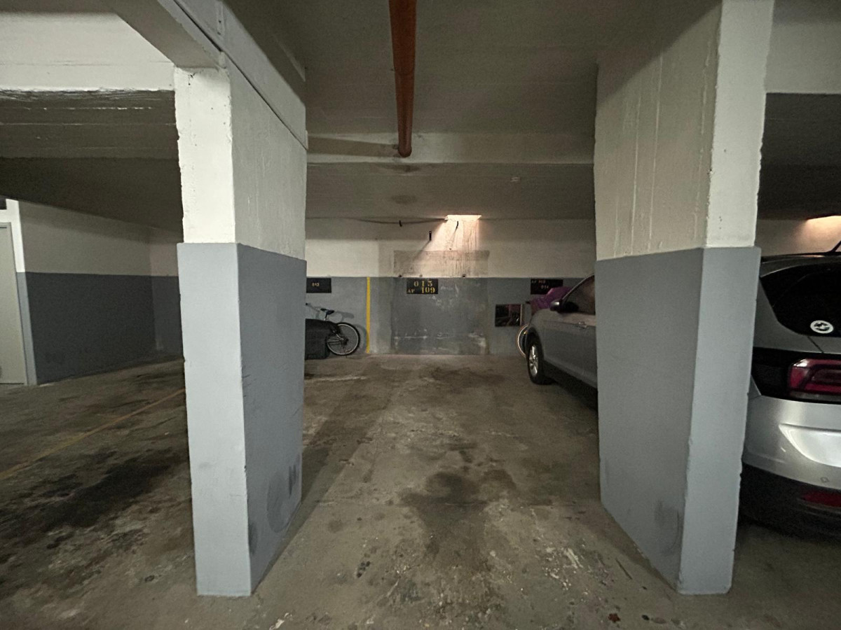 Apartamento ID.2945 - Se vende apto, con terraza, parrillero propio, a metros de las Playas