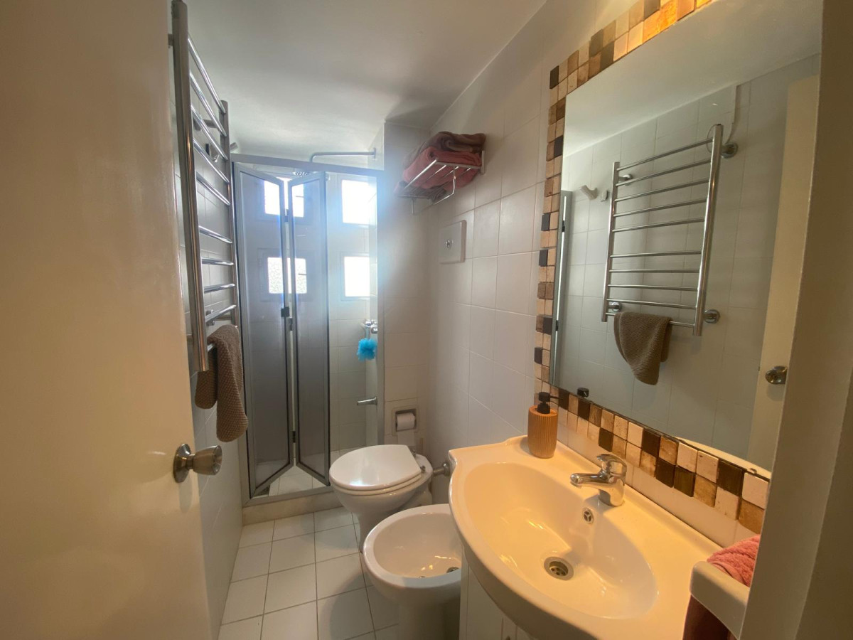 Apartamento ID.2848 - Comodo apto, reciclado, con terraza y cochera 