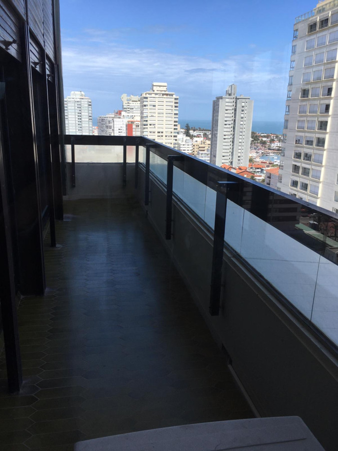 Apartamento ID.2308 - Piso alto con vista, Edificio con sevicios