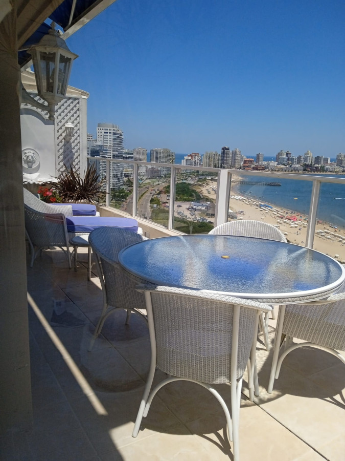 Apartamento ID.1845 - Penthouse, primera linea al mar.
