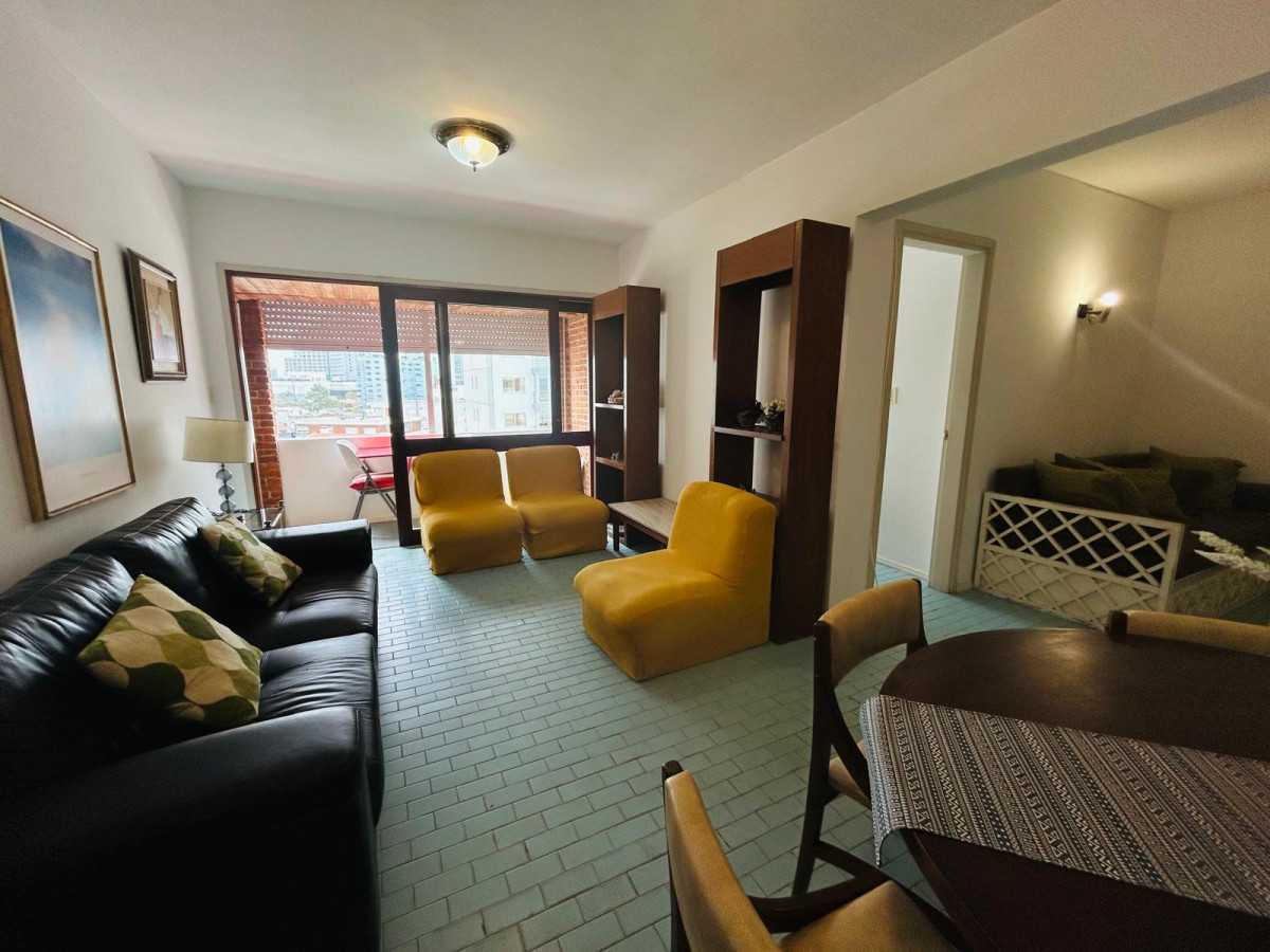 Apartamento ID.2902 - Apto en Venta en Edificio Islamar, Terraza, garage en subsuelo