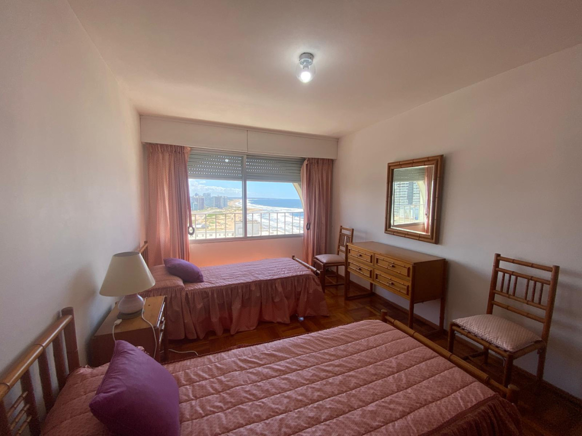 Apartamento ID.2844 - Excelente vista, terraza, piso alto