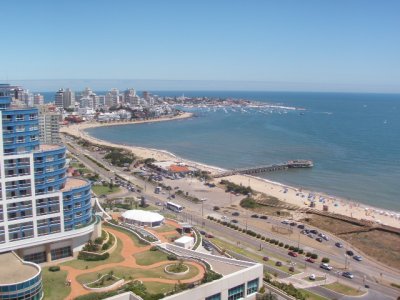 Piso alto, excelente vista a la Playa Mansa 