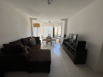Se vende hermoso y amplio apto 