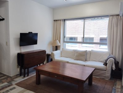 Apto en venta, Reciclado, a metros del Mar, con garage 