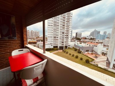 Apto en Venta en Edificio Islamar, Terraza, garage en subsuelo