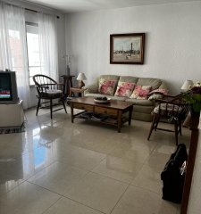 AMPLIO APARTAMENTO EN LA PENINSULA